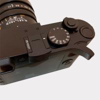 Leica Q2用サムグリップ